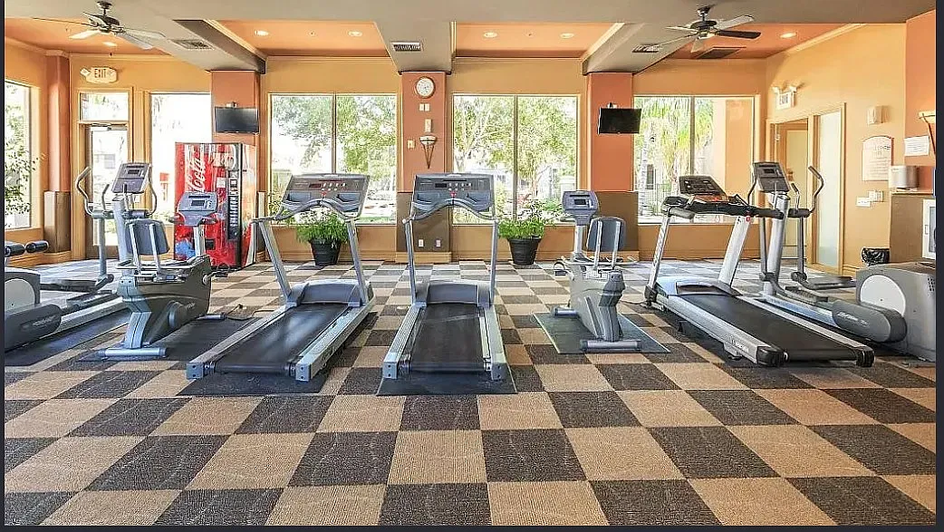 1 bed, 735 sqft, $1,450 — Photo 3