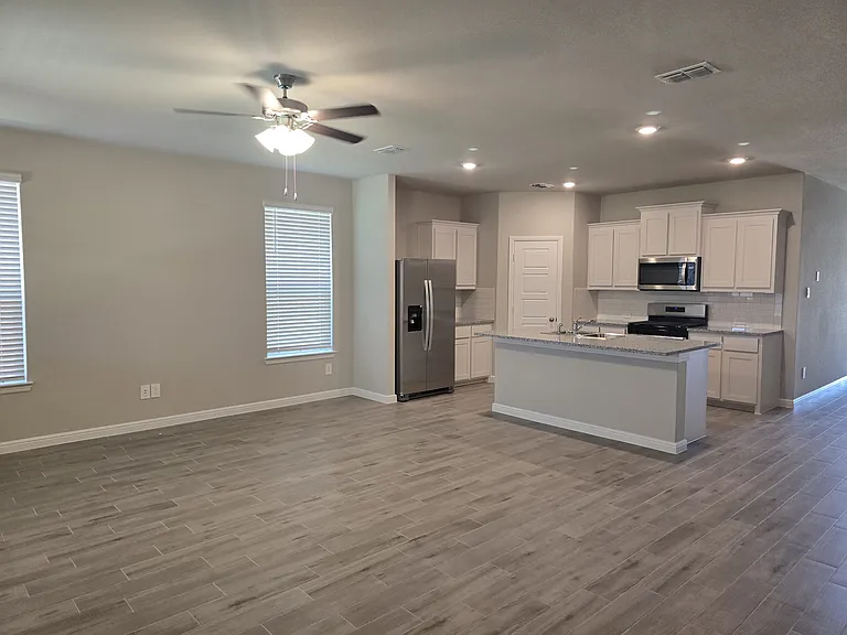 7709 Tuscarora Dr — Photo 7