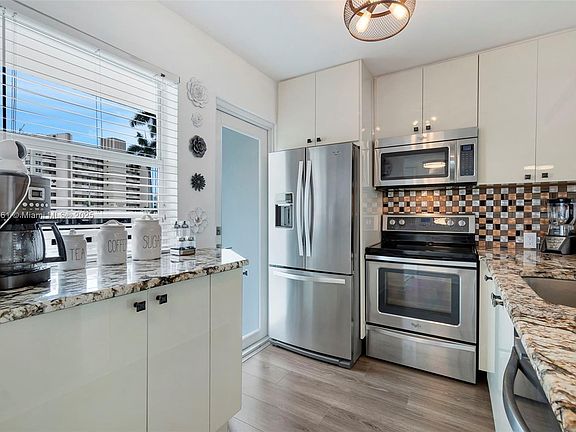 4th image of 201 N Ocean Blvd APT 107