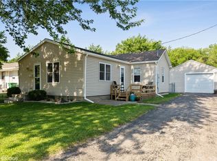 402 SW Elm St, Ankeny, IA 50023