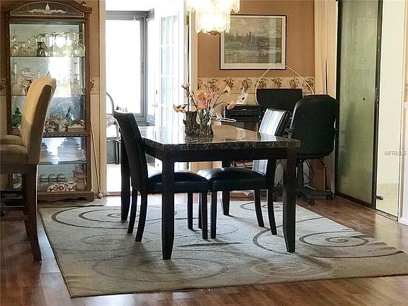 3rd image of 5567 Garden Grove Cir