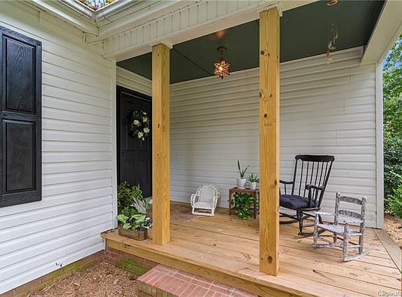 3rd image of 10803 Sawgrass Ct
