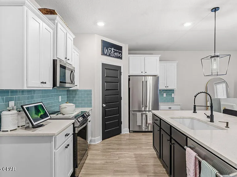 350 Emerald Cove St — Photo 10