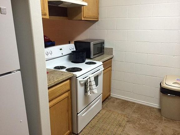 5th image of 601 S 15th St