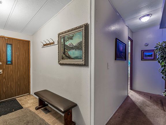4th image of 4729 Deepwood Loop NE