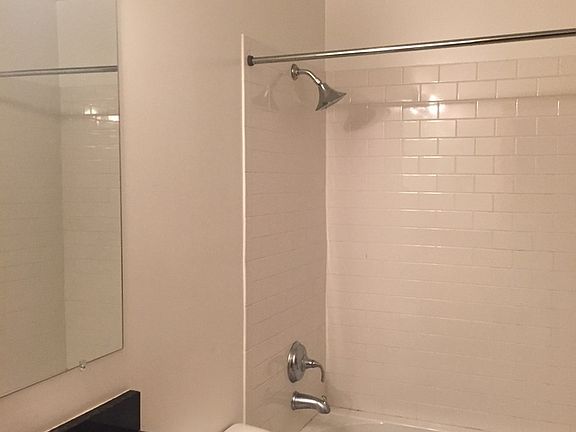 4th image of 5130 S Kimbark Ave Unit 1W