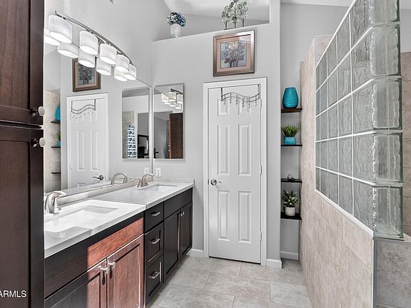 3rd image of 6703 E SUGARLOAF Street