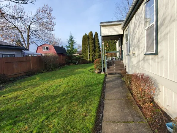 1282 E 3rd St #60, Lafayette, OR 97127