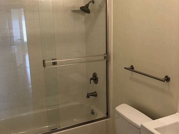 5th image of 101 Broderick St #102