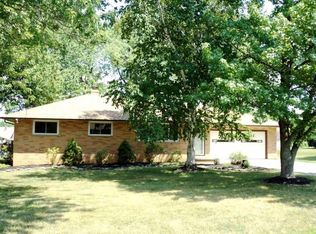 1136 Orchardview Rd, Seven Hills, OH 44131