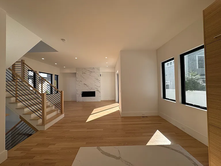 167 Winchester St #D — Photo 3