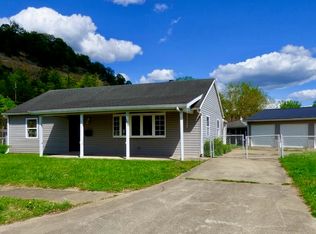 1501 Karin St, Ironton, OH 45638