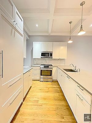 4th image of 252 W 76th St #4AB