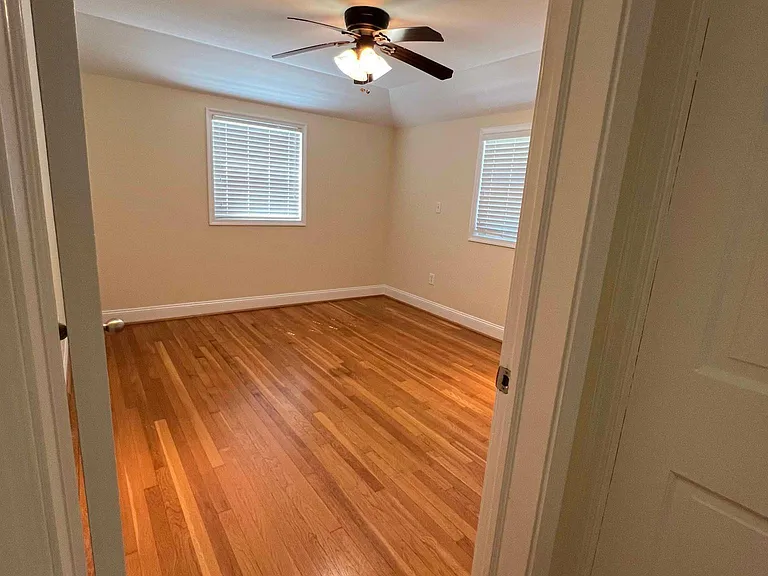 4717 Arlington Blvd — Photo 18