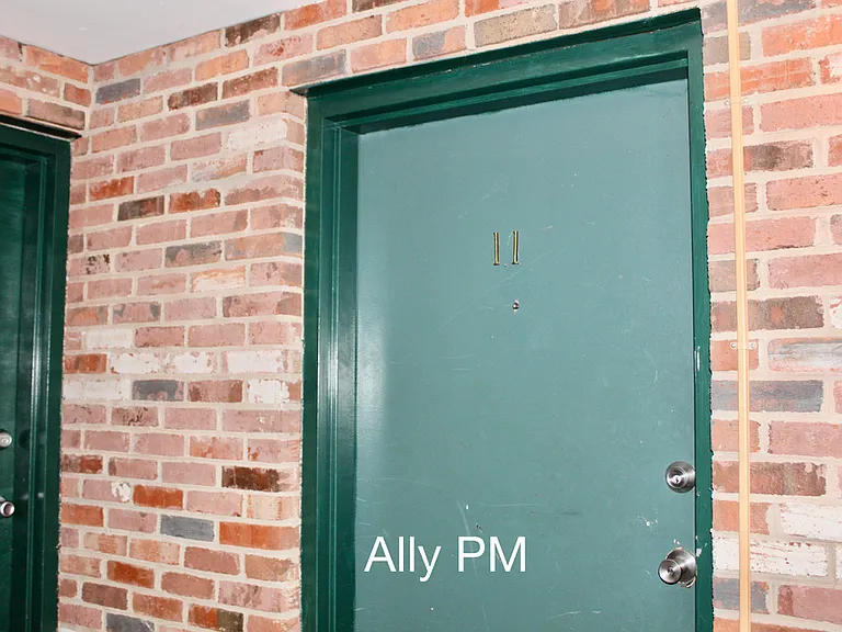 545 Burgoyne Rd #11-1 — Photo 4