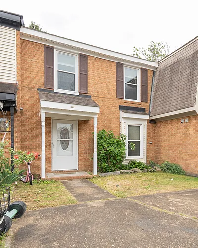 420 Rennie Ct Photo 1