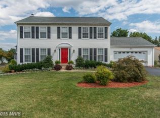 1441 Kingstream Dr, Herndon, VA 20170