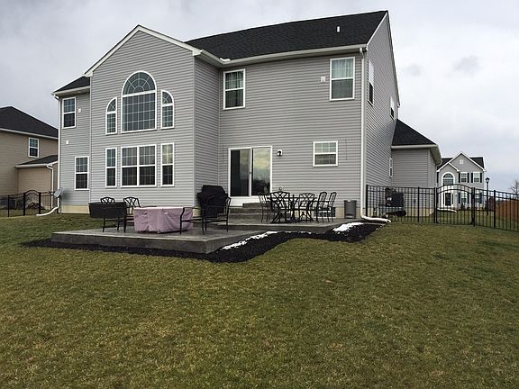 2nd image of 32925 Pennsylvania Dr