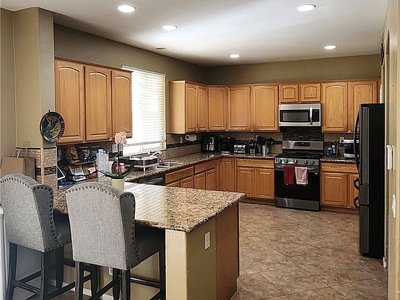 3rd image of 3525 Cromwell Ct
