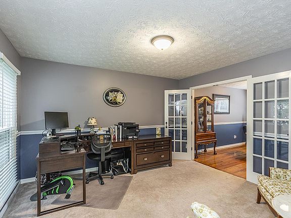 5th image of 3821 Bingham Dr