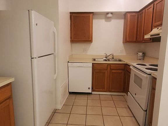 4th image of 1214 Clearwater Dr
