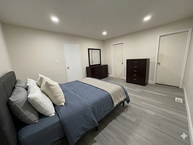 42 Tennyson Dr — Photo 10