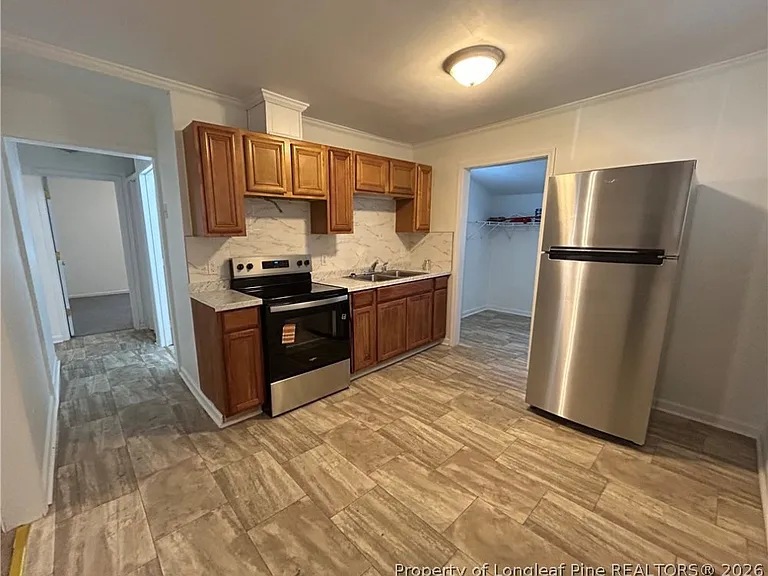 503 E 6th Ave — Photo 4