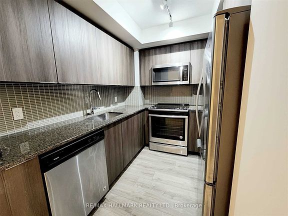 3rd image of 30 Shore Breeze Dr #922