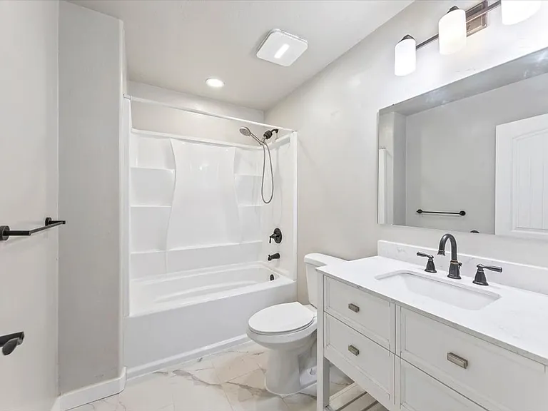 297 Bard Ave — Photo 20