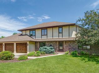 5131 Hilltop Ave N, Lake Elmo, MN 55042