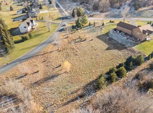 445 Meadow Ridge Trl, Hudson, WI 54016