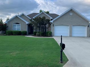 301 Jackson Dr, Muscle Shoals, AL 35661
