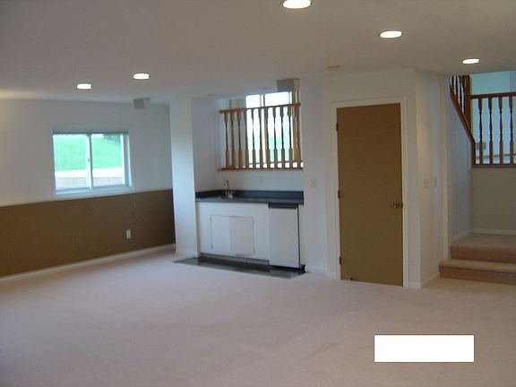 4th image of 8724 Douglas Dr N