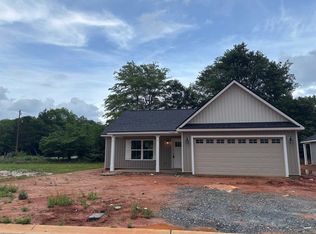 105 Addison Creek Ln, Chesnee, SC 29323
