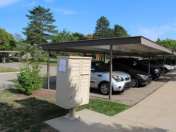 4th image of 5415 E Wild Oak Dr #28