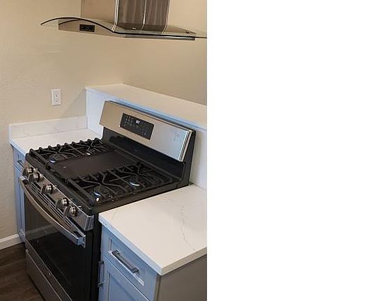 2nd image of 624 W 14th St APT C