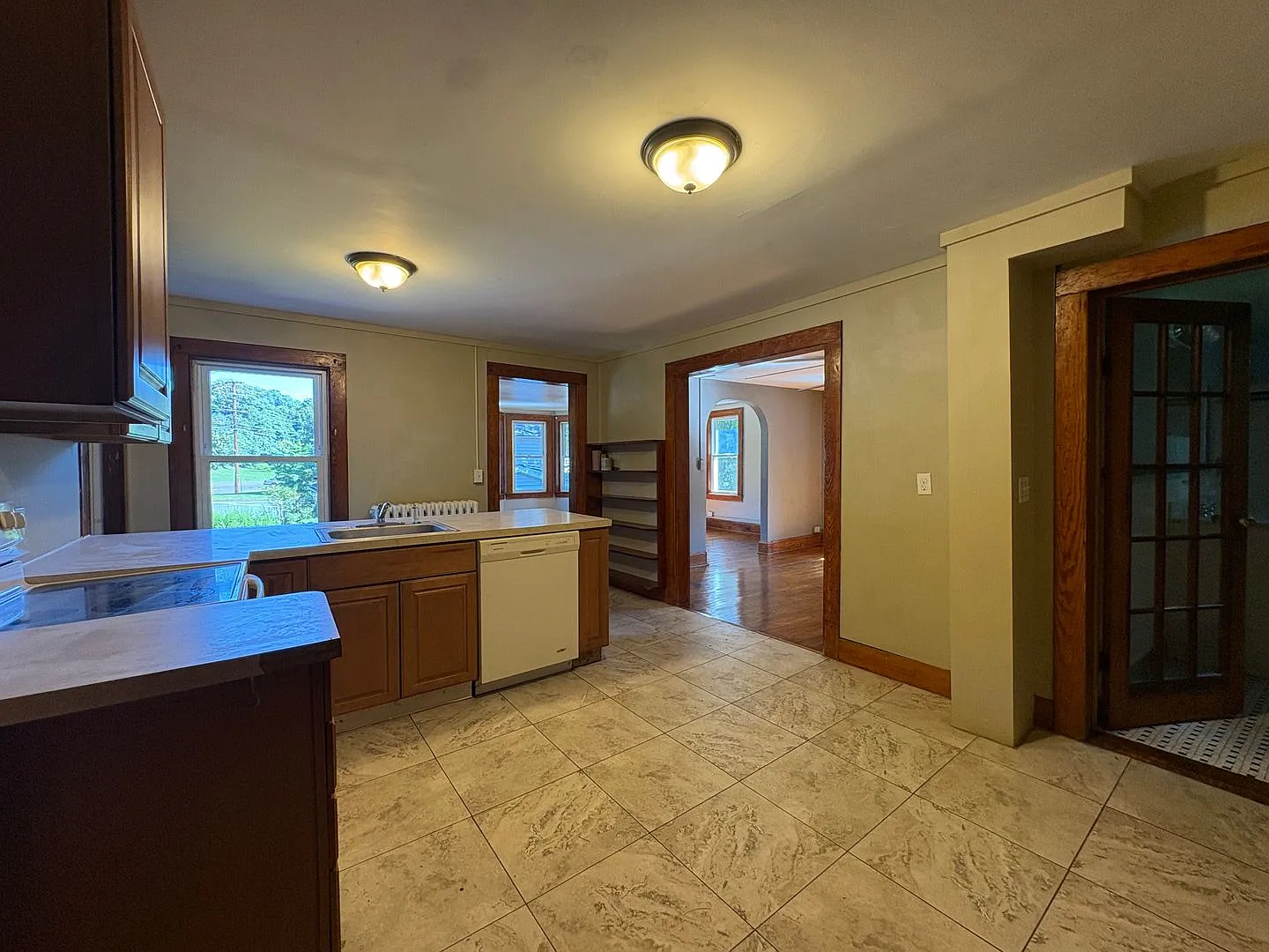 51 Grove St - Blue Pod — Photo 2