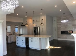 1059 Portola Dr, San Francisco, CA 94127