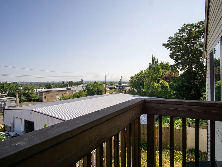Great Piedmont 3 Bdr Townhouse w/Fireplace, DW + Garage! — Photo 18