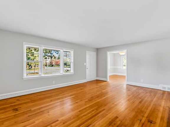 5th image of 721 Westland Dr
