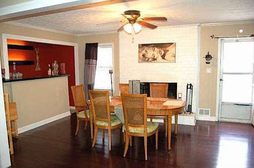 5th image of 2684 Hickory Valley Dr
