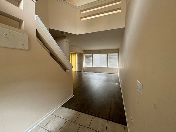 2nd image of 1270 Silk Oak Ln