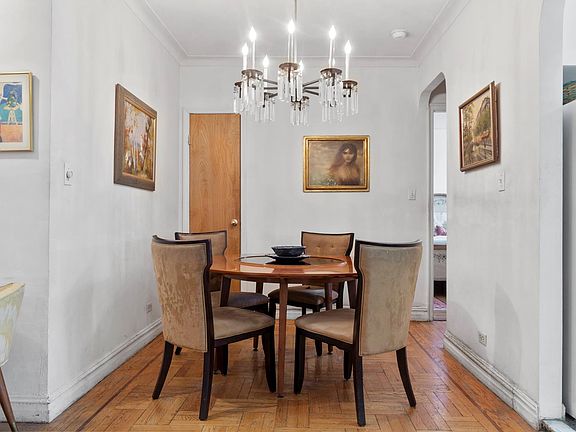 3rd image of 300 W 72nd St APT 3C