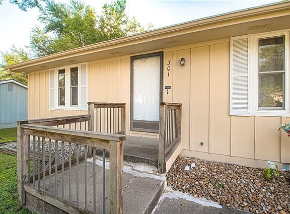 2nd image of 301 Lee Dr