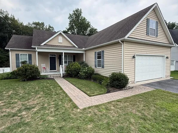 224 S High Meadow Dr, Felton, DE 19943