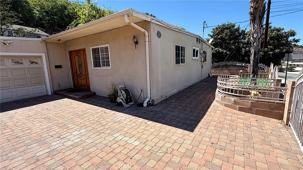 3 bed, 1308 sqft, $3,600 — Photo 3