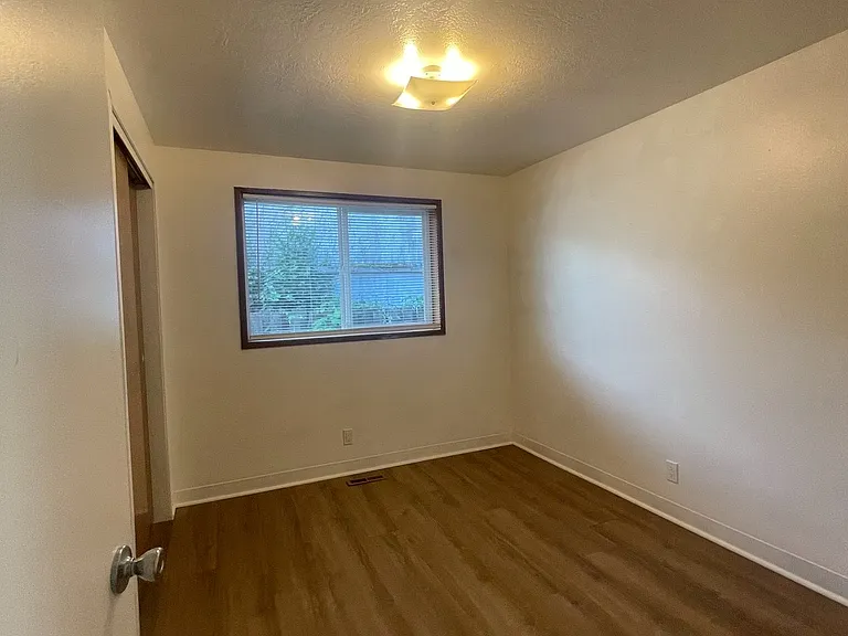 3507 NE 50th Ct #B — Photo 8
