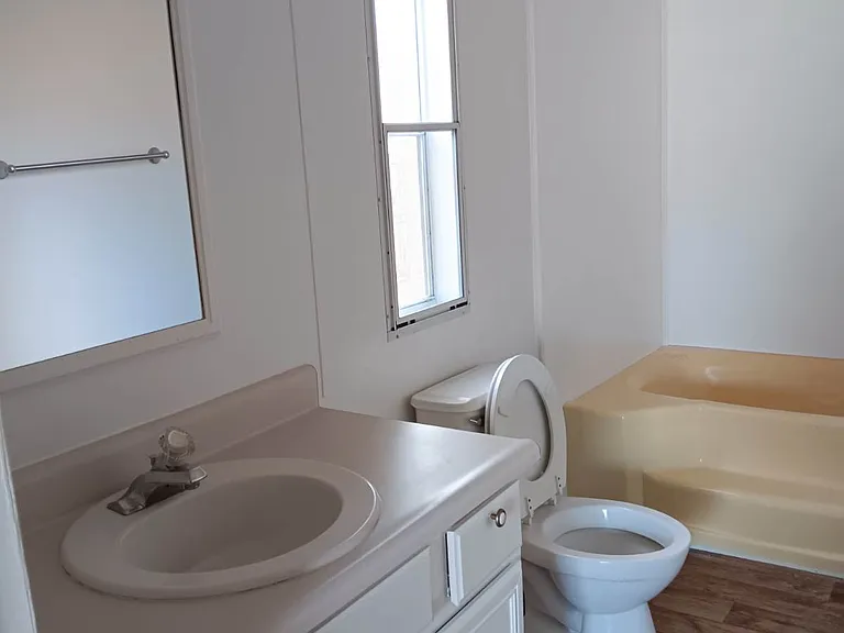 519 W 9th St #B3 — Photo 10
