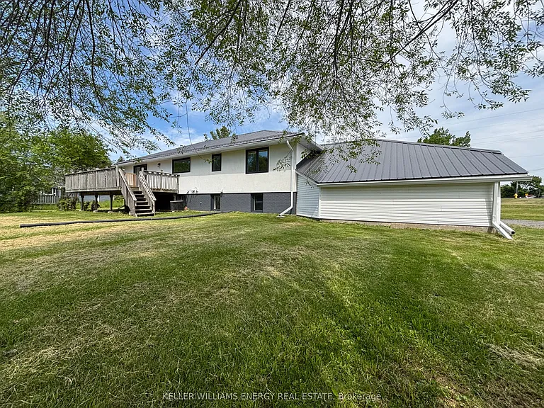 497 Wellington Main St — Photo 38