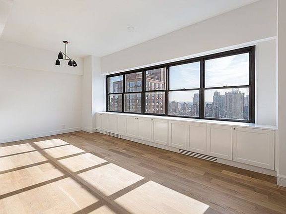 2nd image of 178 E 80th St Unit Penthouse B/c